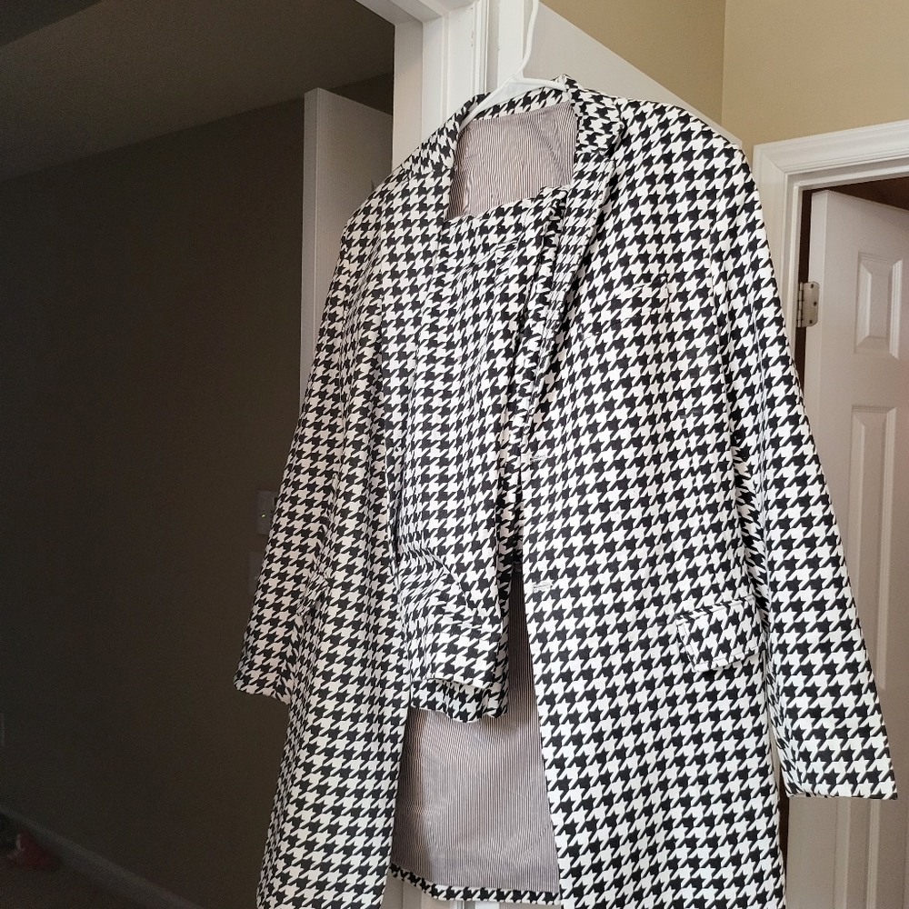 Costumise trouser suit